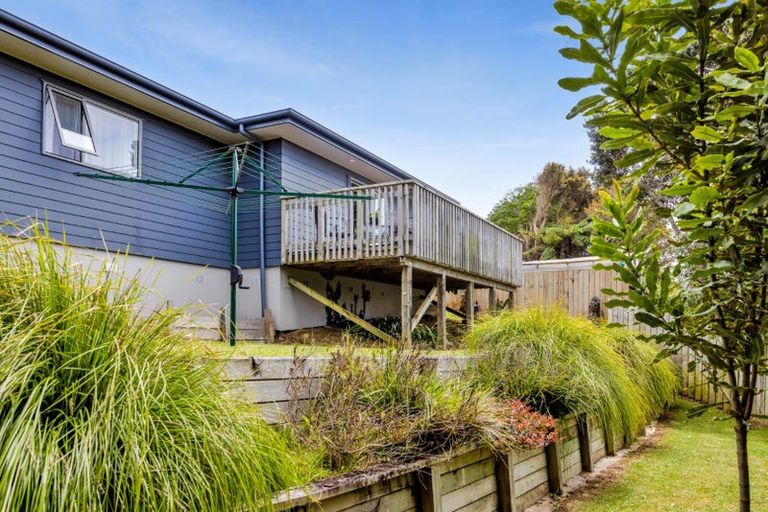 Photo of property in 102 Seaview Road, Westown, New Plymouth, 4310