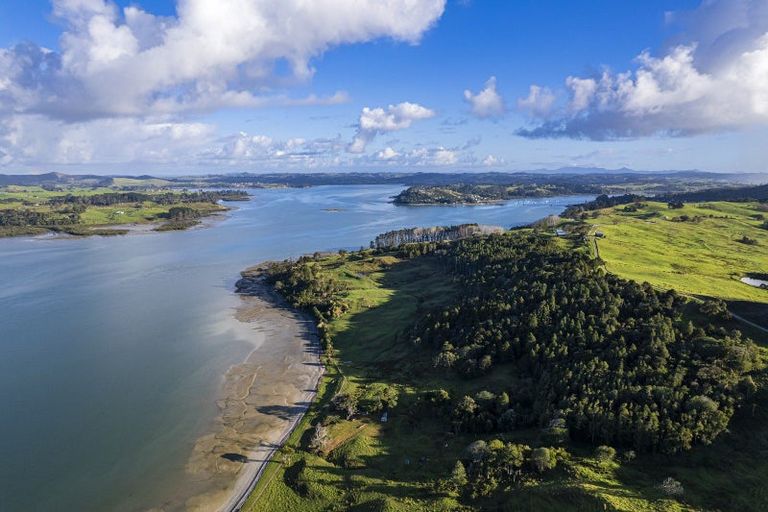 Photo of property in 164 Beatson Road, Whakapirau, 0583