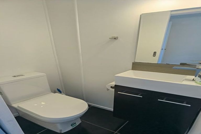 Photo of property in 21 Desert Gold Street, Ascot Park, Porirua, 5024