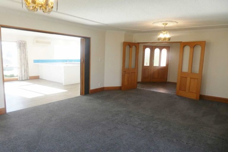 Photo of property in 7 Broadfell Avenue, Avonhead, Christchurch, 8042