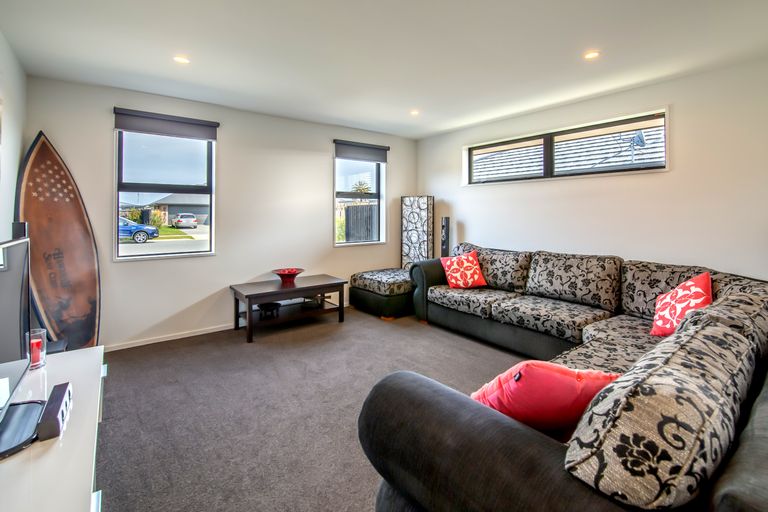 Photo of property in 24 Lilian Street, Kaiapoi, 7630