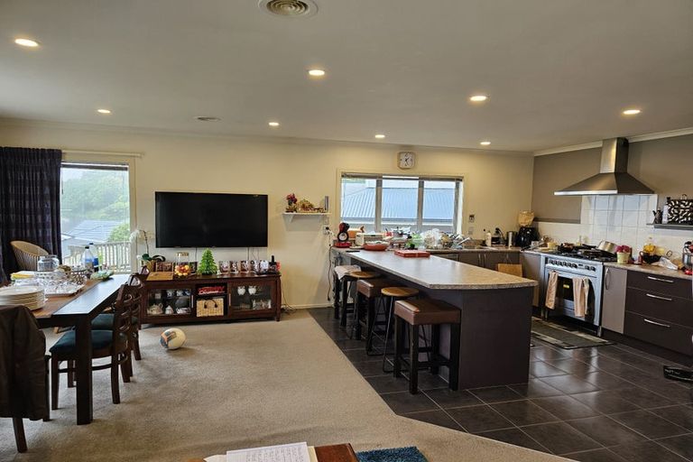 Photo of property in 16 Eastcott Grove, Churton Park, Wellington, 6037