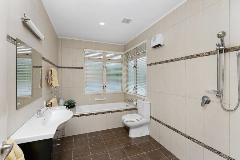 Photo of property in 122 Mickell Road, Hautere, Otaki, 5582