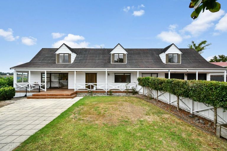 Photo of property in 7 Cumbrian Place, Conifer Grove, Takanini, 2112