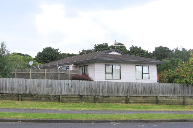 Photo of property in 8 Hakea Place, Totara Heights, Auckland, 2105