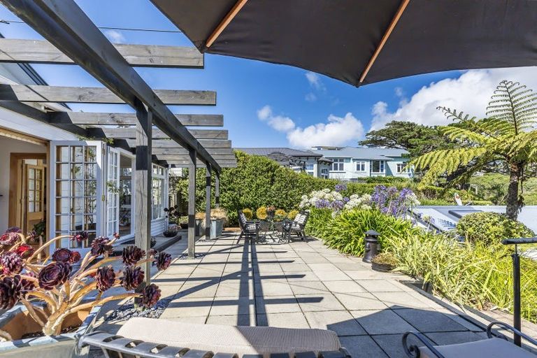 Photo of property in 75 Karepa Street, Brooklyn, Wellington, 6021