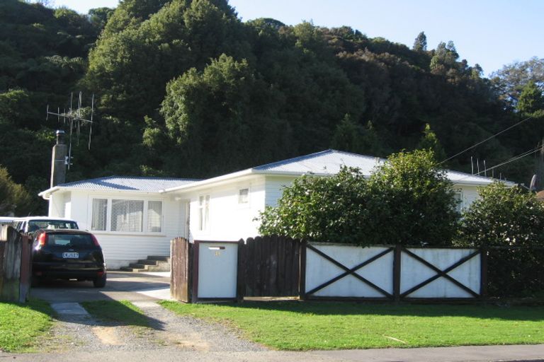 Photo of property in 39 Gillespies Road, Birchville, Upper Hutt, 5018