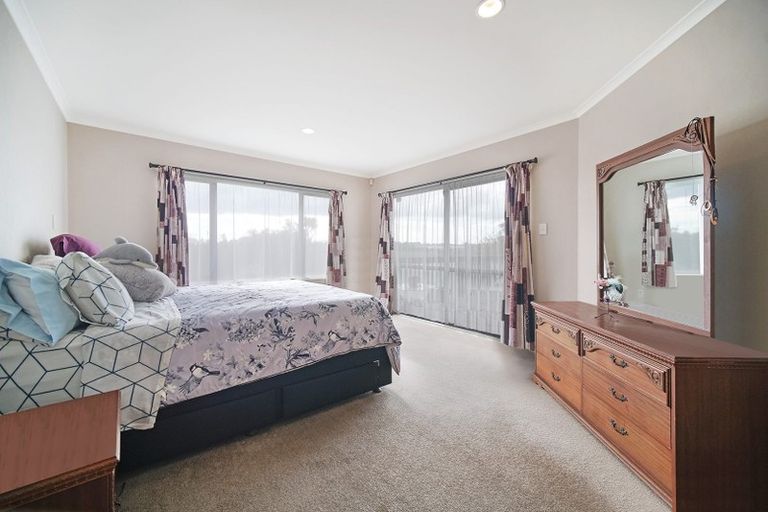Photo of property in 33 Fergy Crescent, Wattle Downs, Auckland, 2103
