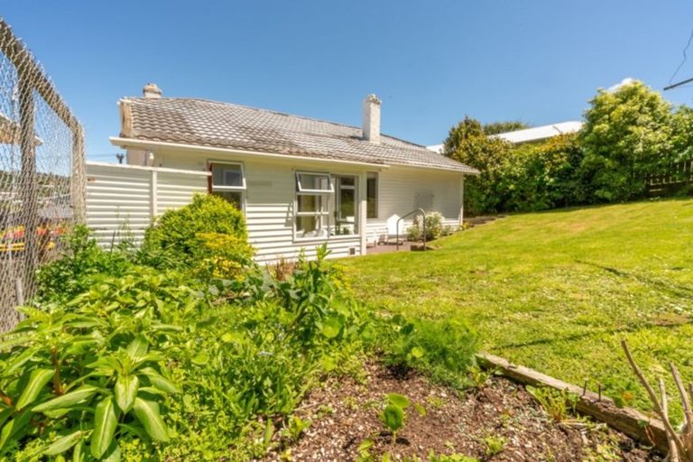 Photo of property in 27 Cooper Street, Karori, Wellington, 6012