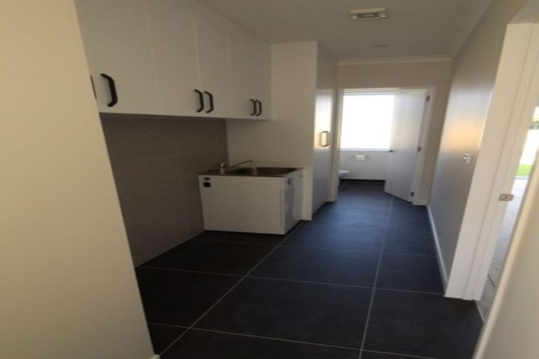 Photo of property in 7 Grove Way, Riverhead, 0820