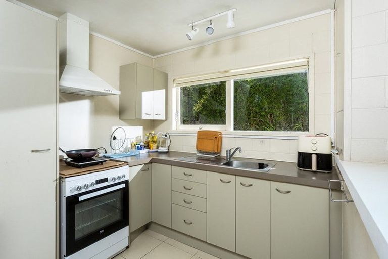 Photo of property in 25 Kenmure Avenue, Forrest Hill, Auckland, 0620