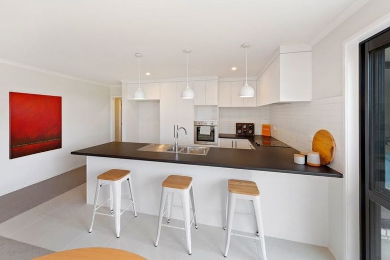 Photo of property in 2 Lippiatt Crescent, Pokeno, 2402