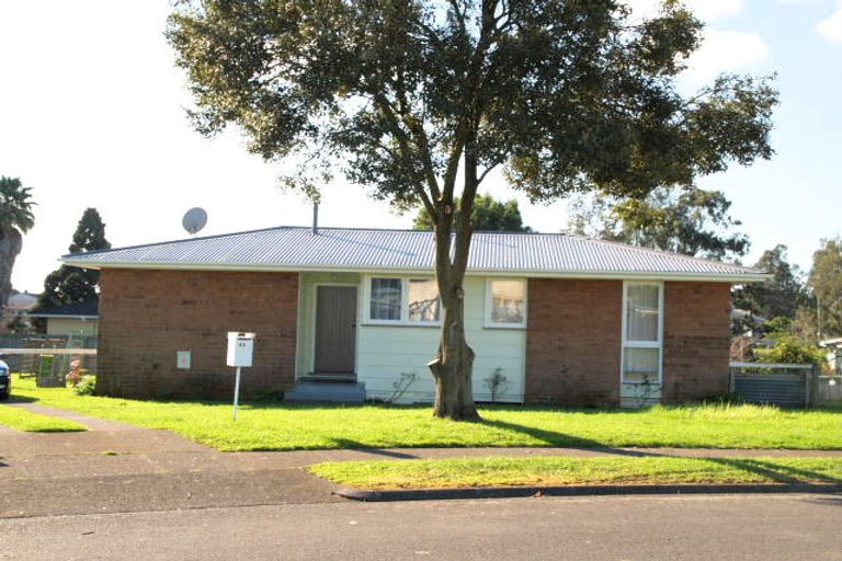 Photo of property in 41 Chadwick Crescent, Mangere East, Auckland, 2024
