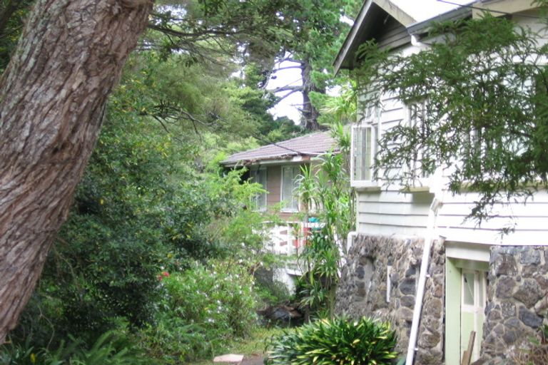 Photo of property in 2 Miro Street, New Lynn, Auckland, 0600