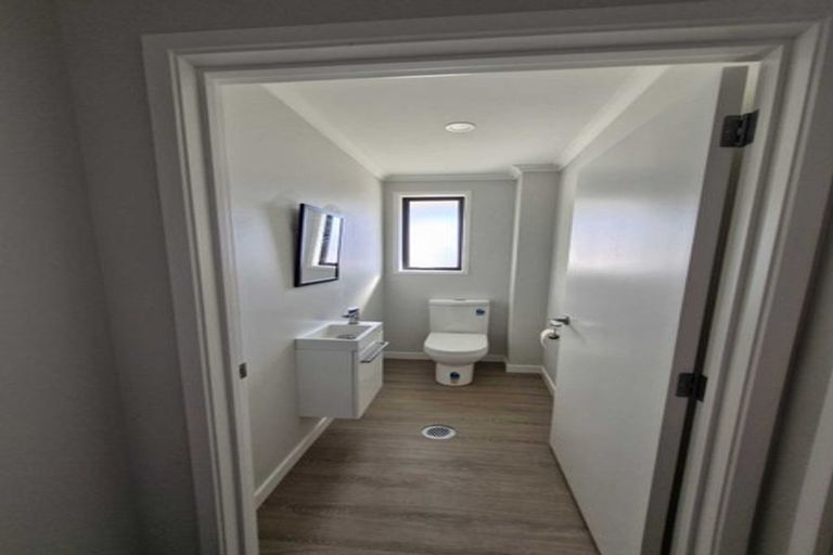 Photo of property in 29 Discovery Place, Marfell, New Plymouth, 4310