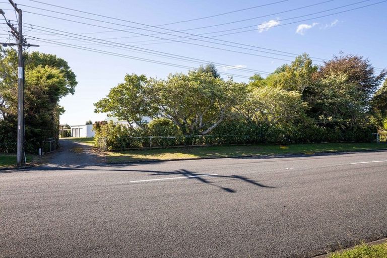 Photo of property in 46 Takiroa Street, Urenui, 4375