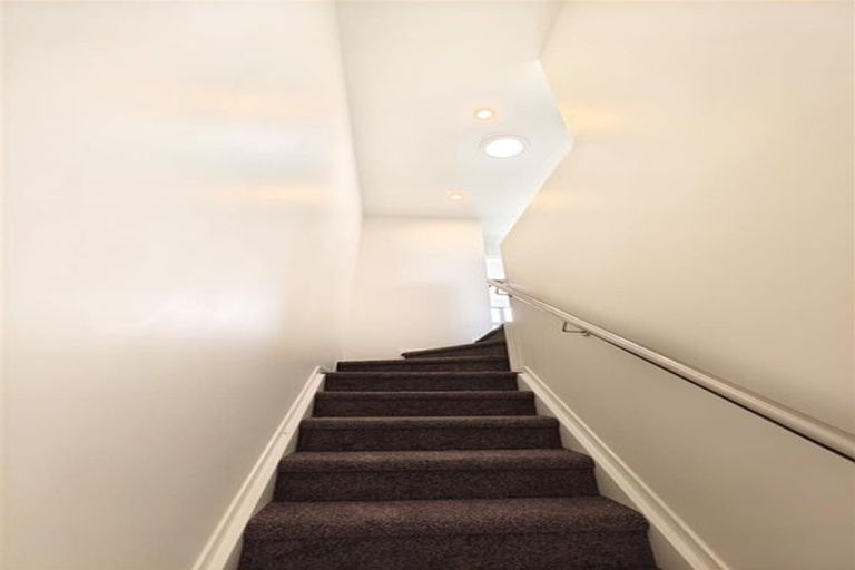 Photo of property in 13/13 Grove Lane, Pakuranga, Auckland, 2010