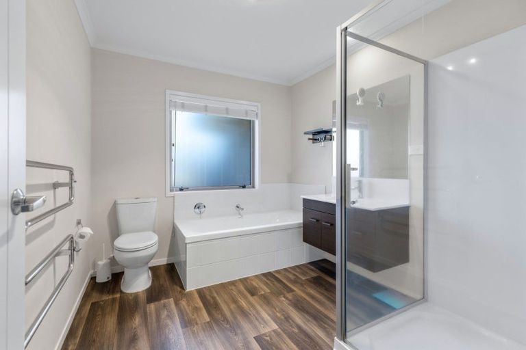 Photo of property in 269 Lakes Boulevard, Pyes Pa, Tauranga, 3112