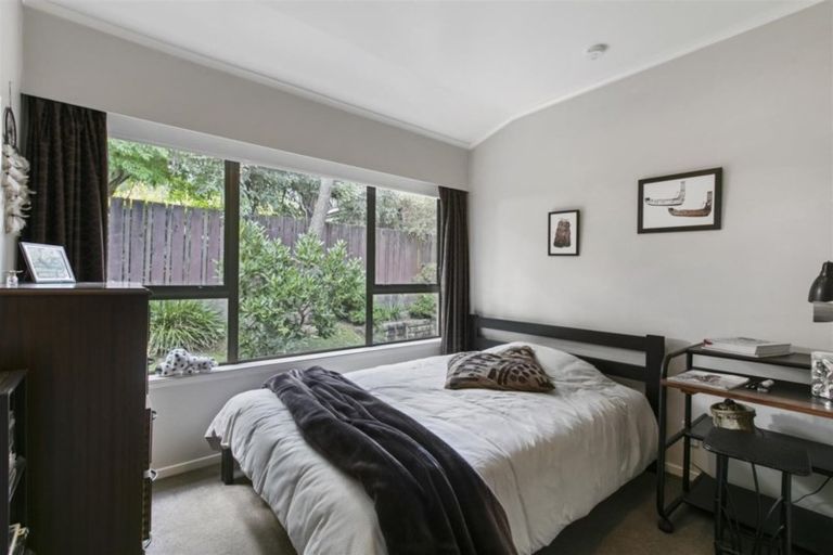 Photo of property in 37 Ridgemount Rise, Mangere Bridge, Auckland, 2022