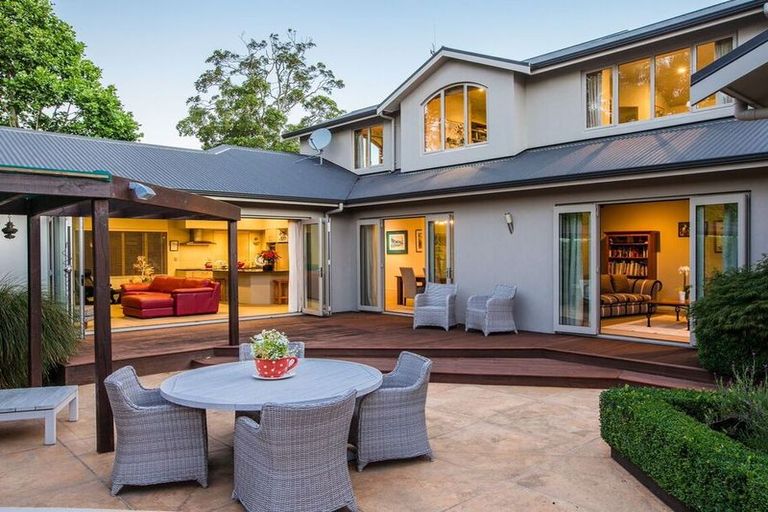 Photo of property in 2 Pastoral Lane, Hokowhitu, Palmerston North, 4410