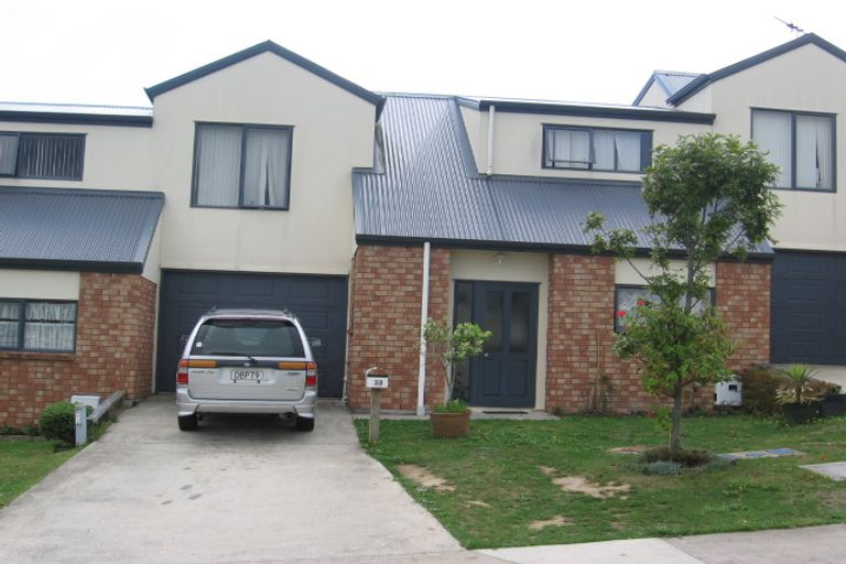 Photo of property in 33 Kelman Road, Kelston, Auckland, 0602