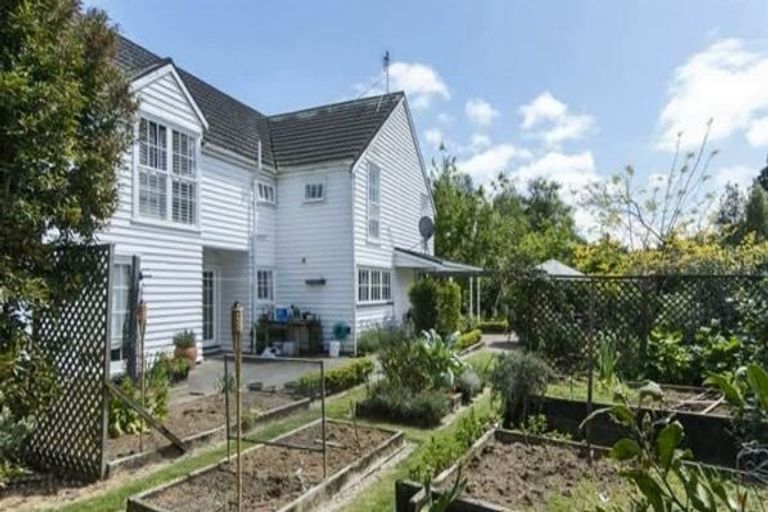 Photo of property in 110 Walker Road, Opaheke, Papakura, 2584