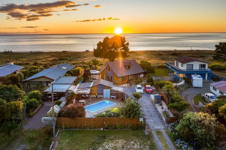 Photo of property in 196 Rarangi Beach Road, Rarangi, Blenheim, 7273