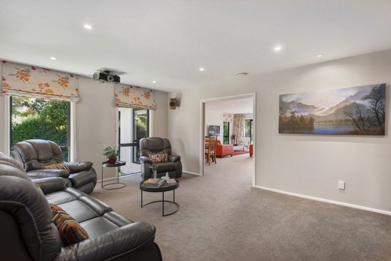 Photo of property in 63 Wai-iti Terrace, Burnside, Christchurch, 8052