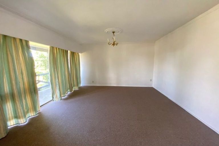 Photo of property in 1 Skilling Place, Farm Cove, Auckland, 2012