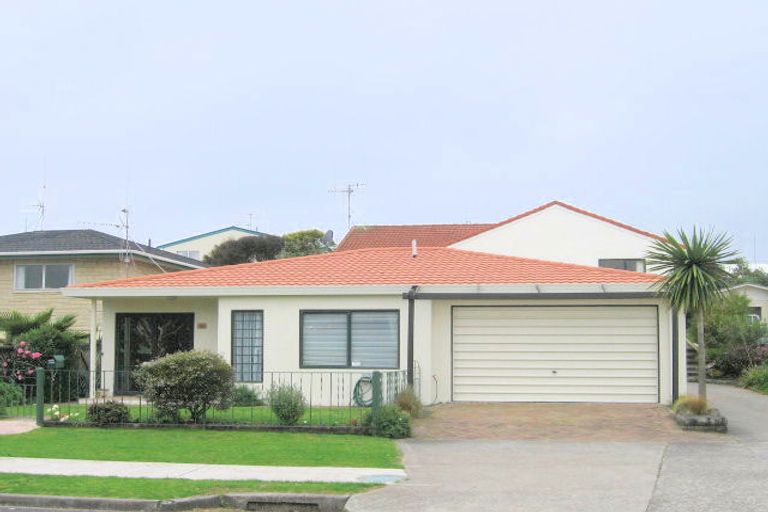 Photo of property in 19a Lee Street, Mount Maunganui, 3116