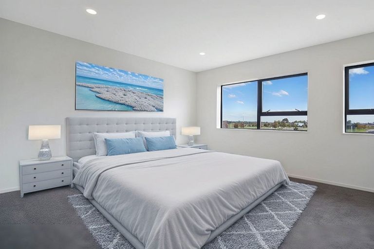 Photo of property in 2 Faithful Drive, Karaka, Papakura, 2113