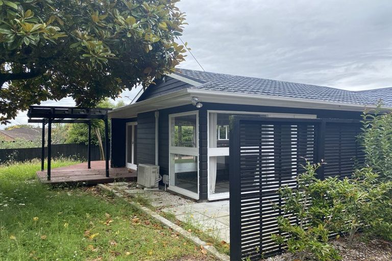 Photo of property in 17 Glenmore Road, Sunnyhills, Auckland, 2010