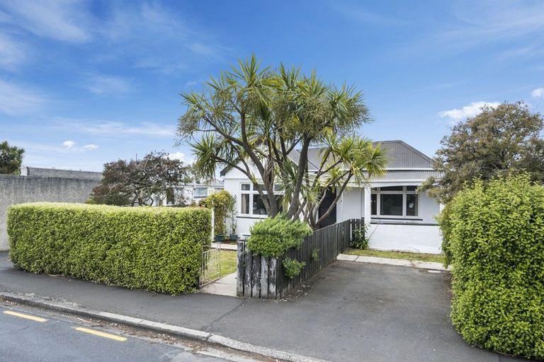 Photo of property in 37 Melbourne Street, South Dunedin, Dunedin, 9012
