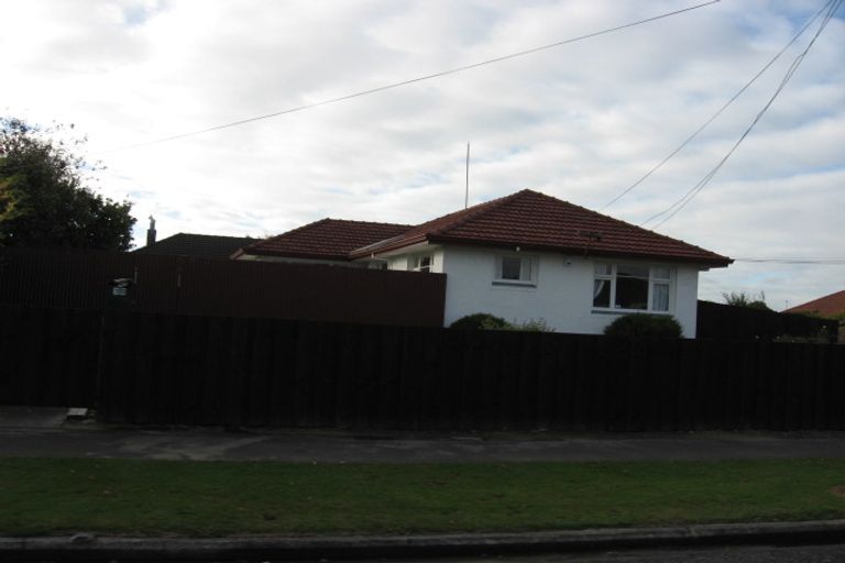 Photo of property in 16 Fenchurch Street, Northcote, Christchurch, 8052