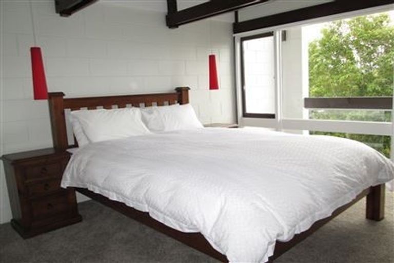 Photo of property in 1/33 Newbridge Place, Ilam, Christchurch, 8041