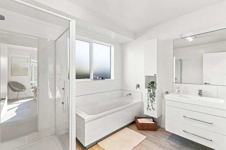 Photo of property in 4 Kilkivan Lane, Broomfield, Christchurch, 8042
