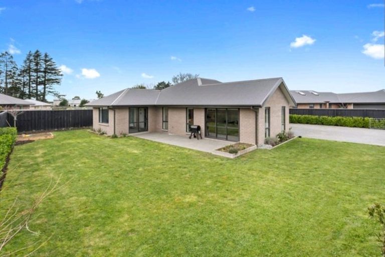 Photo of property in 10 Hampstead Close, Rangiora, 7400