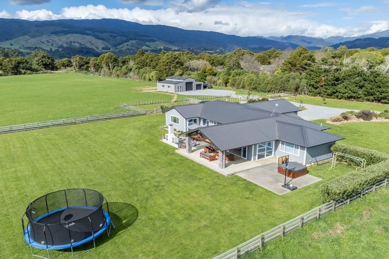 Photo of property in 319 Otaki Gorge Road, Hautere, Otaki, 5582