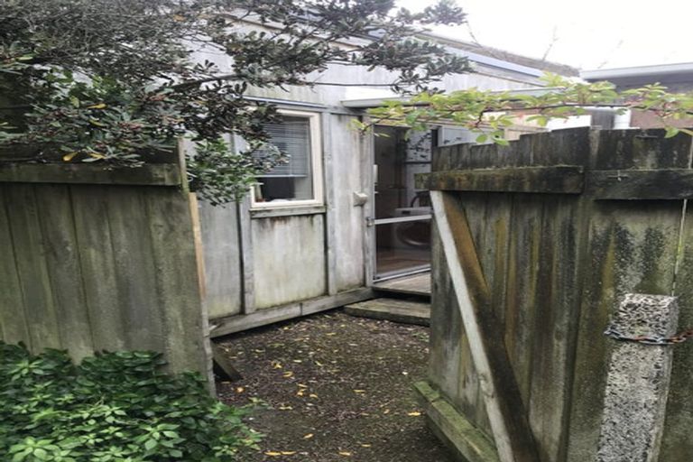 Photo of property in 94 Tannadyce Street, Strathmore Park, Wellington, 6022