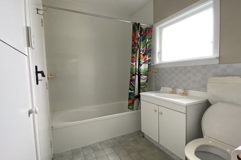 Photo of property in 60 Orangi Kaupapa Road, Northland, Wellington, 6012