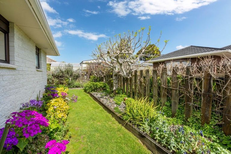 Photo of property in 274 Te Moana Road, Waikanae, 5036