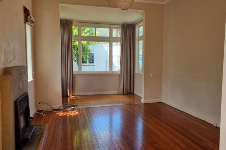 Photo of property in 28 Seddon Street, Wallaceville, Upper Hutt, 5018