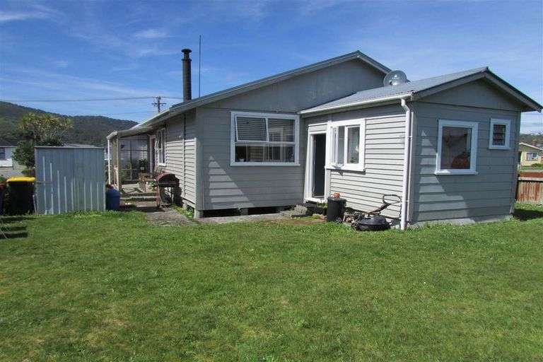Photo of property in 114 Reid Street, Blaketown, Greymouth, 7805