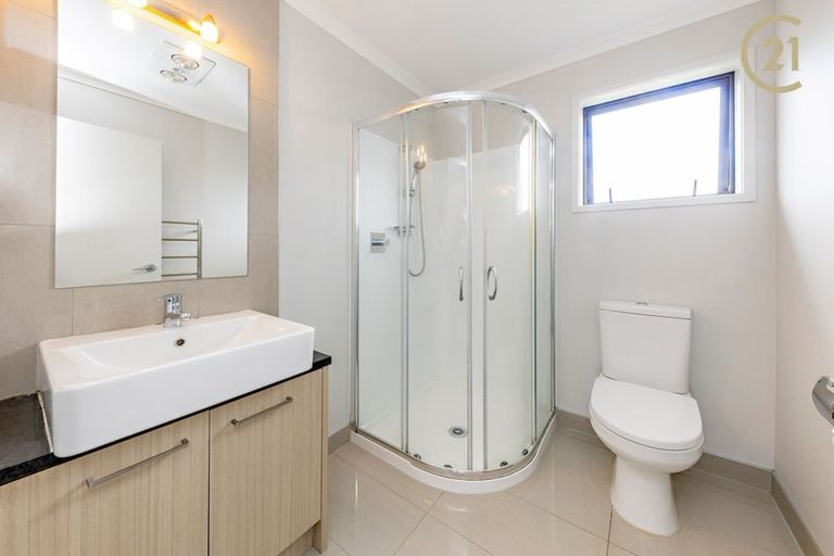 Photo of property in 18 Hirimate Place, Flat Bush, Auckland, 2019