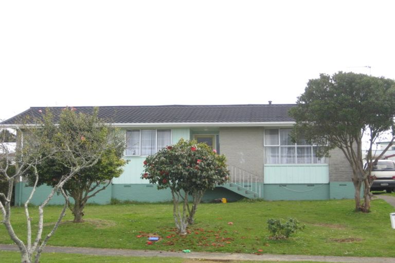Photo of property in 22 Trelawney Crescent, Westown, New Plymouth, 4310