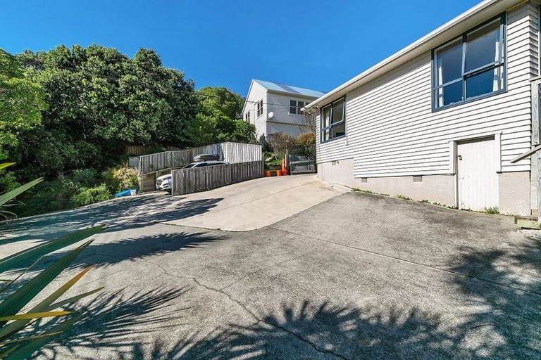 Photo of property in 14 Downes Street, Titahi Bay, Porirua, 5022