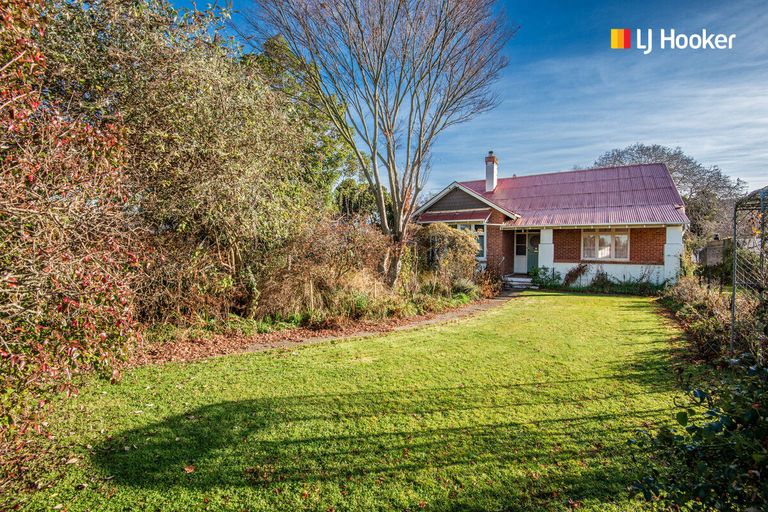 Photo of property in 6 Mountfort Street, Outram, 9019