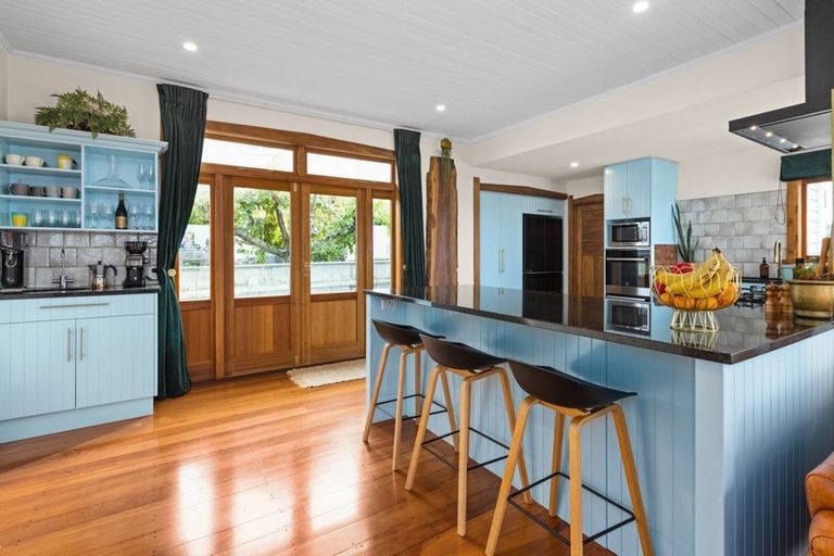 Photo of property in 3 Cobden Lane, Bluff Hill, Napier, 4110