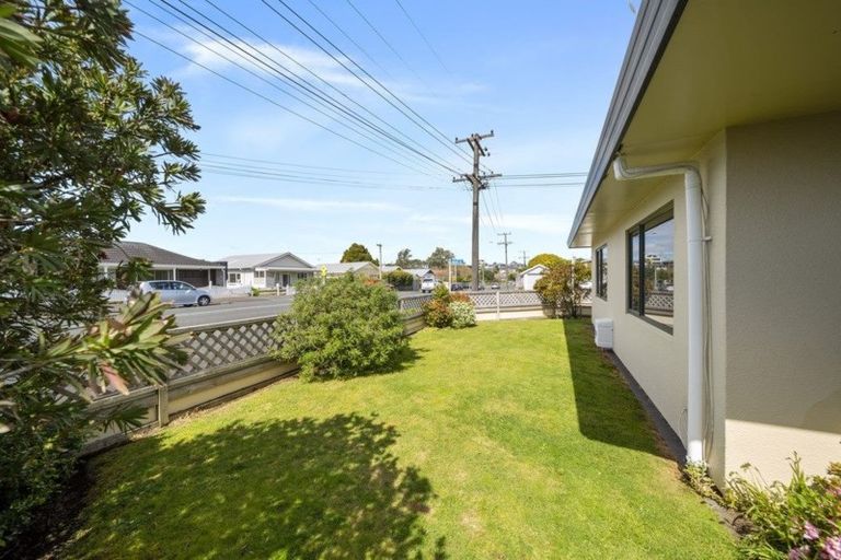 Photo of property in 41 Ngaio Street, Strandon, New Plymouth, 4312
