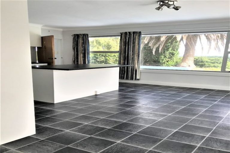 Photo of property in 1a Ngapeke Road, Welcome Bay, Tauranga, 3175